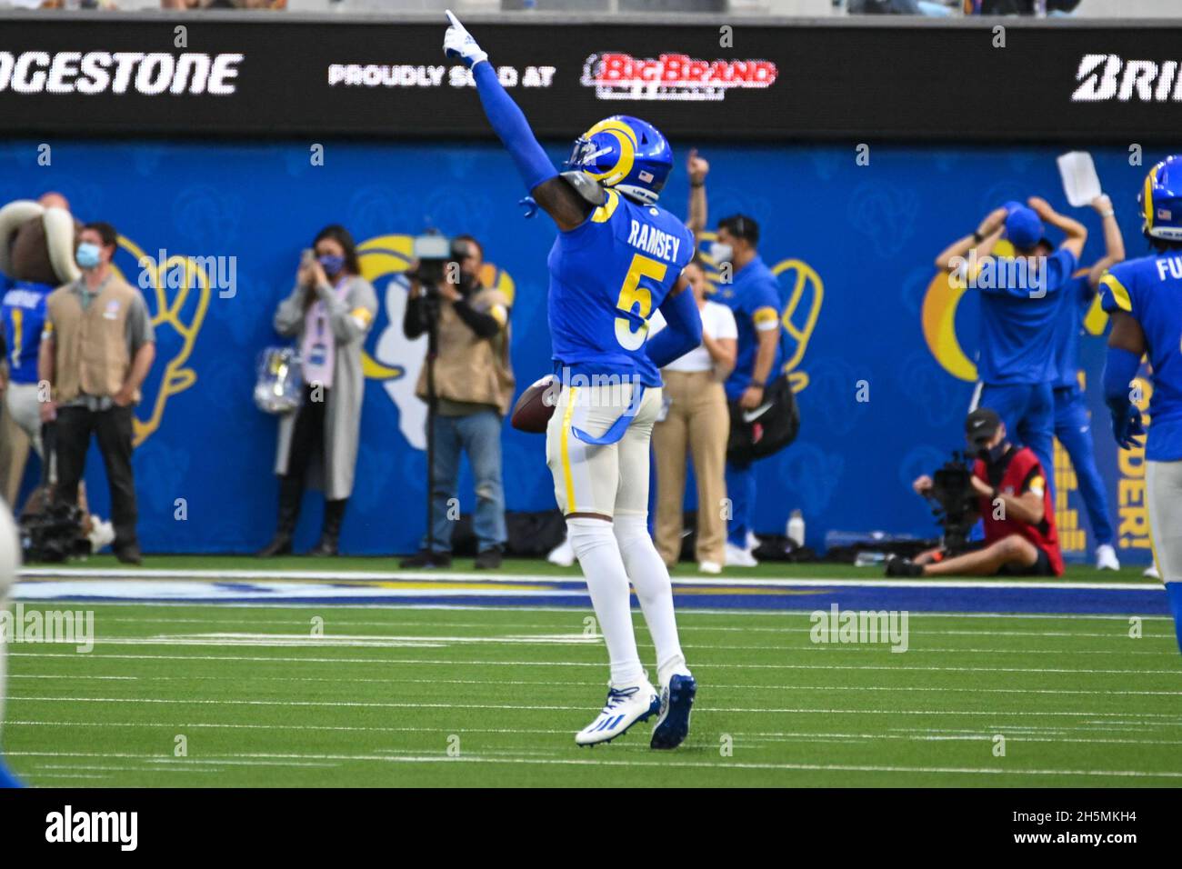 Los Angeles Rams cornerback Jalen Ramsey (5) during an NFL game against ...