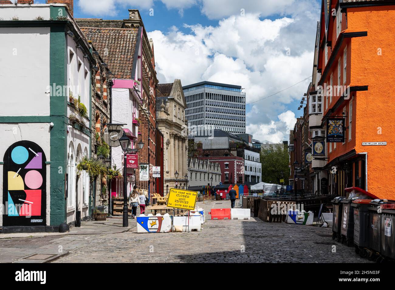 The traditional cobbled King Street in Bristol is closed to traffic outside bars and restaurants to make way for al fresco dining during the Covid-10 Stock Photo