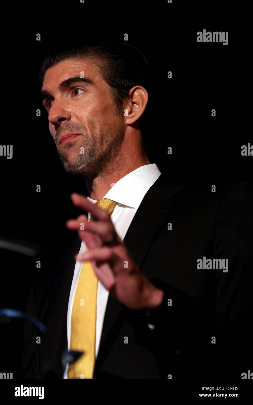 New York City, New York, United States. 10th Nov, 2021. Olympian Michael Phelps addresses the attendees during the Hope for Depression Research Foundation 15th Annual Luncheon held at the Plaza Hotel in New York today. Credit: Adam Stoltman/Alamy Live News Stock Photo