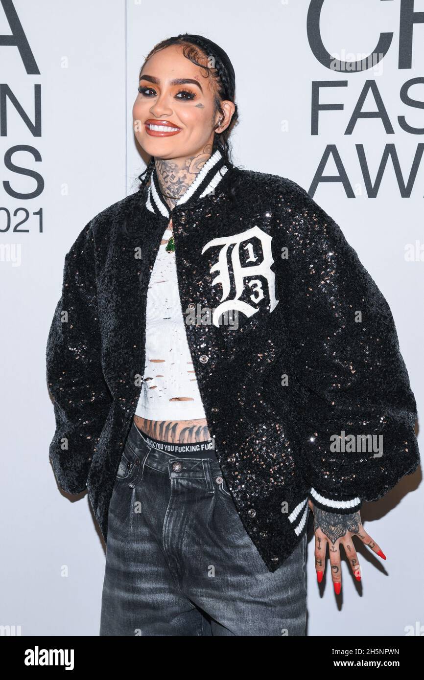 Kehlani wearing R13 walking on the red carpet at the 2021 CFDA Fashion Awards held at The Pool   The Grill in New York, NY on Nov. 10, 2021. (Photo by Anthony Behar/Sipa USA) Credit: Sipa USA/Alamy Live News Stock Photo