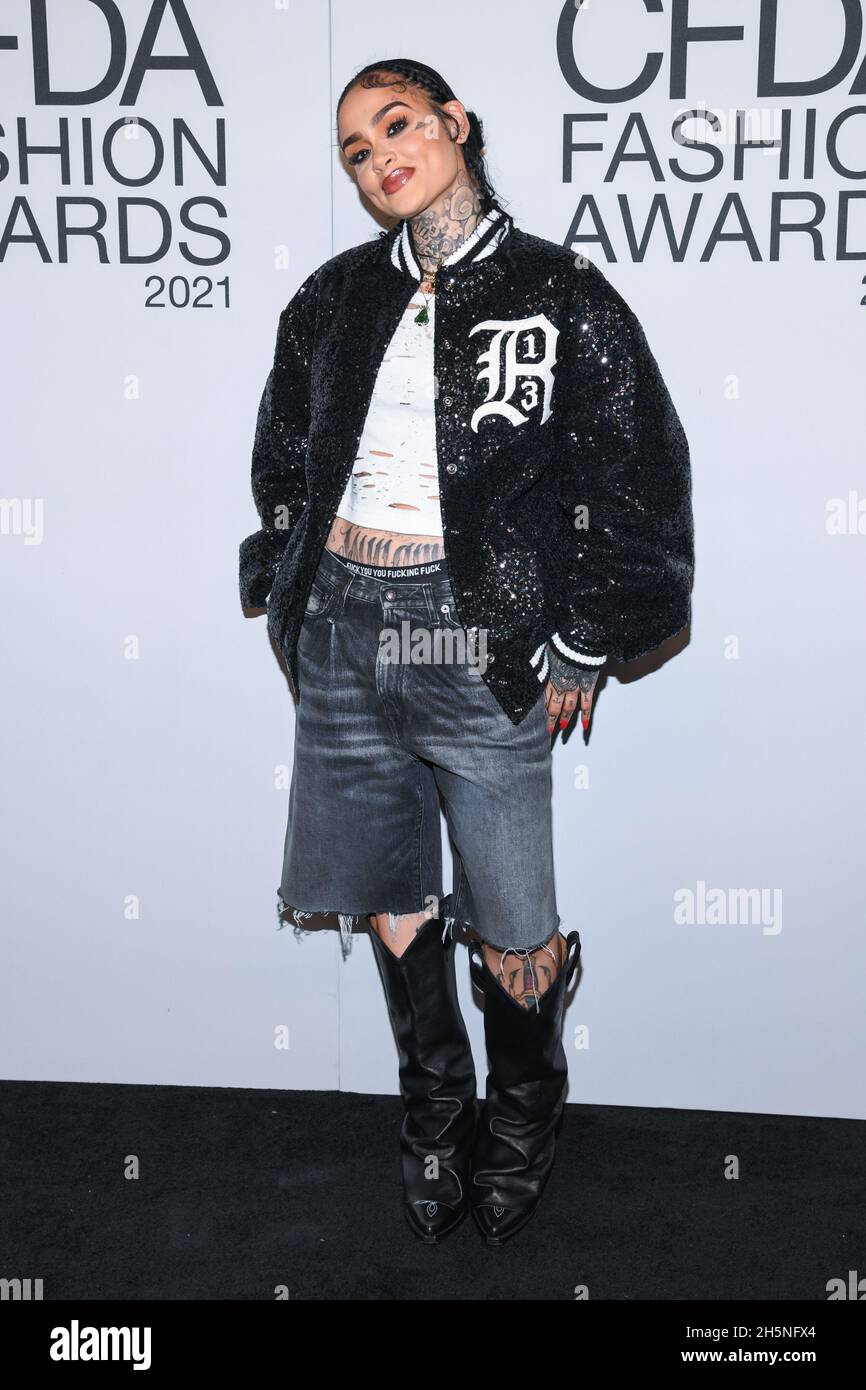 Kehlani wearing R13 walking on the red carpet at the 2021 CFDA Fashion Awards held at The Pool   The Grill in New York, NY on Nov. 10, 2021. (Photo by Anthony Behar/Sipa USA) Credit: Sipa USA/Alamy Live News Stock Photo