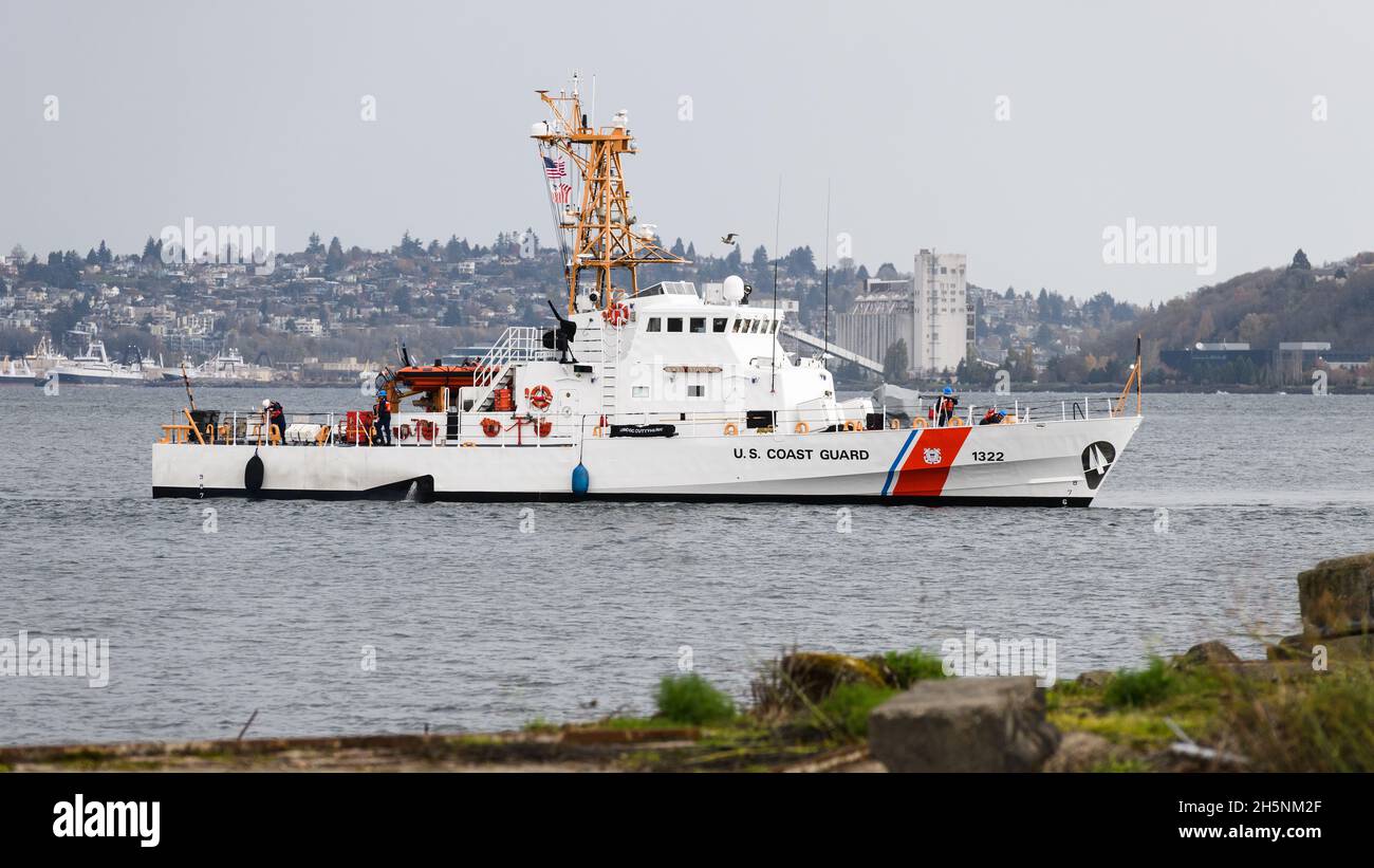 Seattle - November 09, 2021; USCGC Coast Guard Cuttyhunk in Elliott Bay.  Gray fall sky and choppy water surround the ship Stock Photo