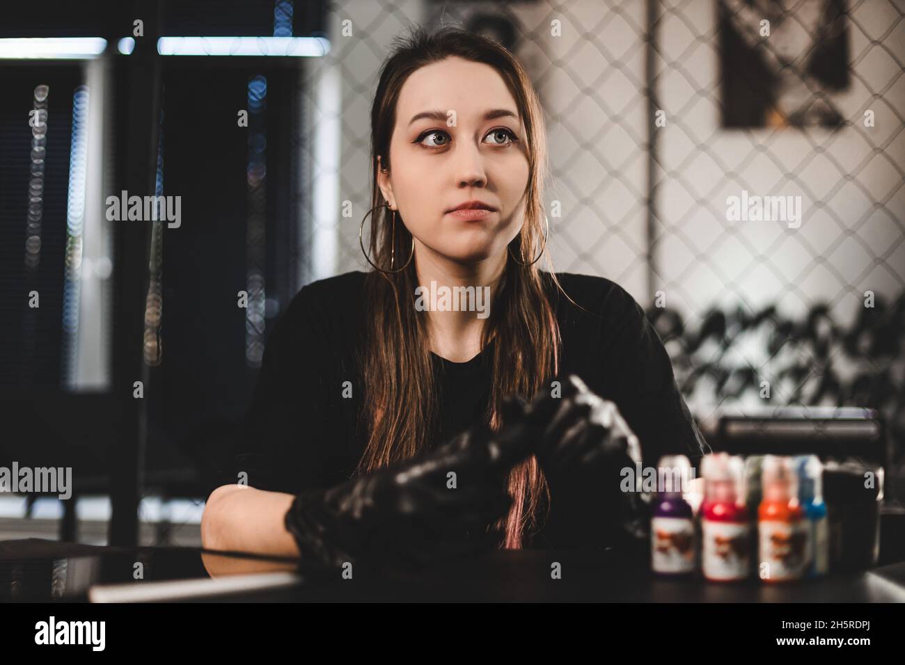 Female tattoo artist portrait hi-res stock photography and images - Alamy