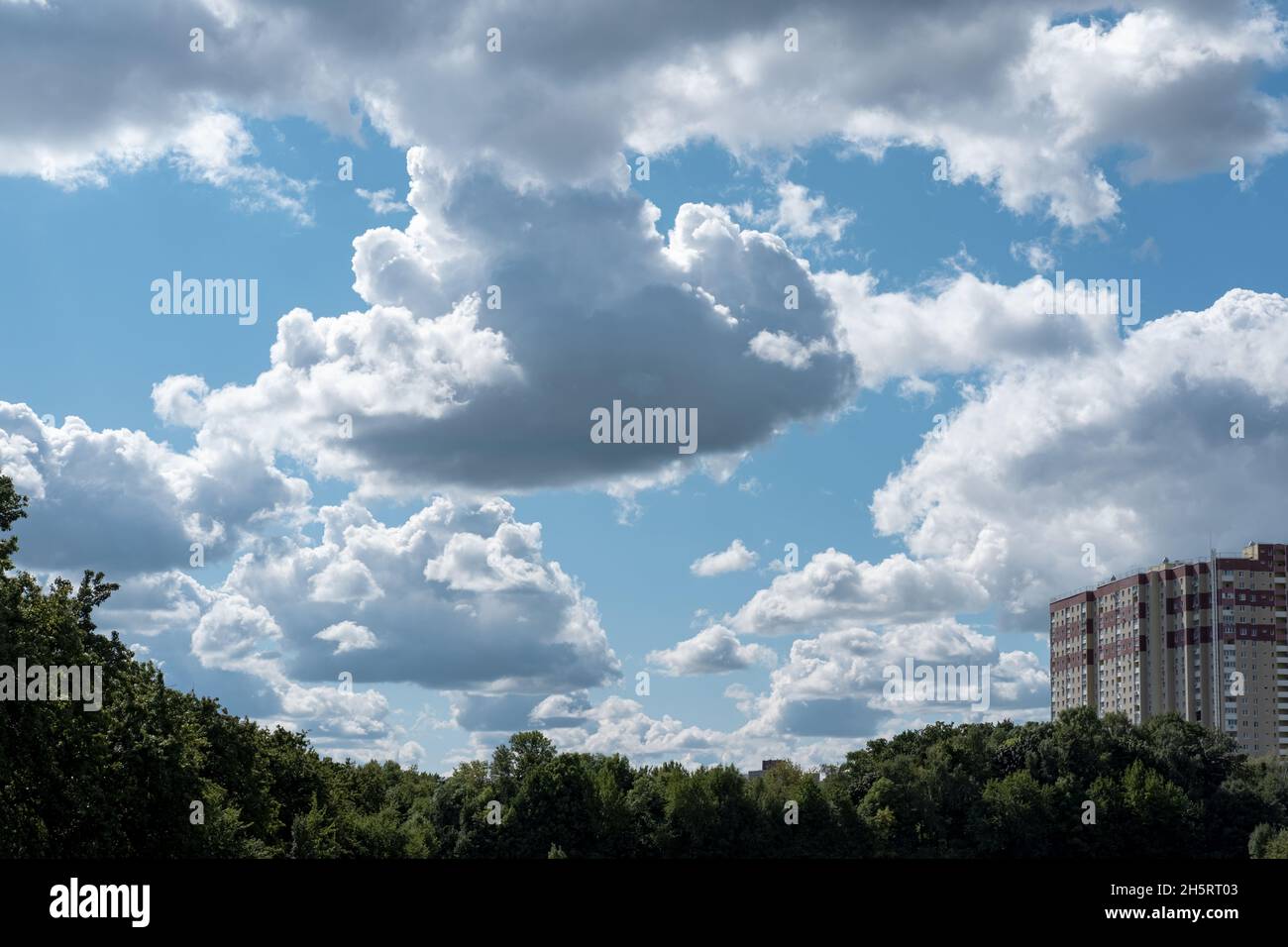 High rise building prosperity hi-res stock photography and images - Alamy