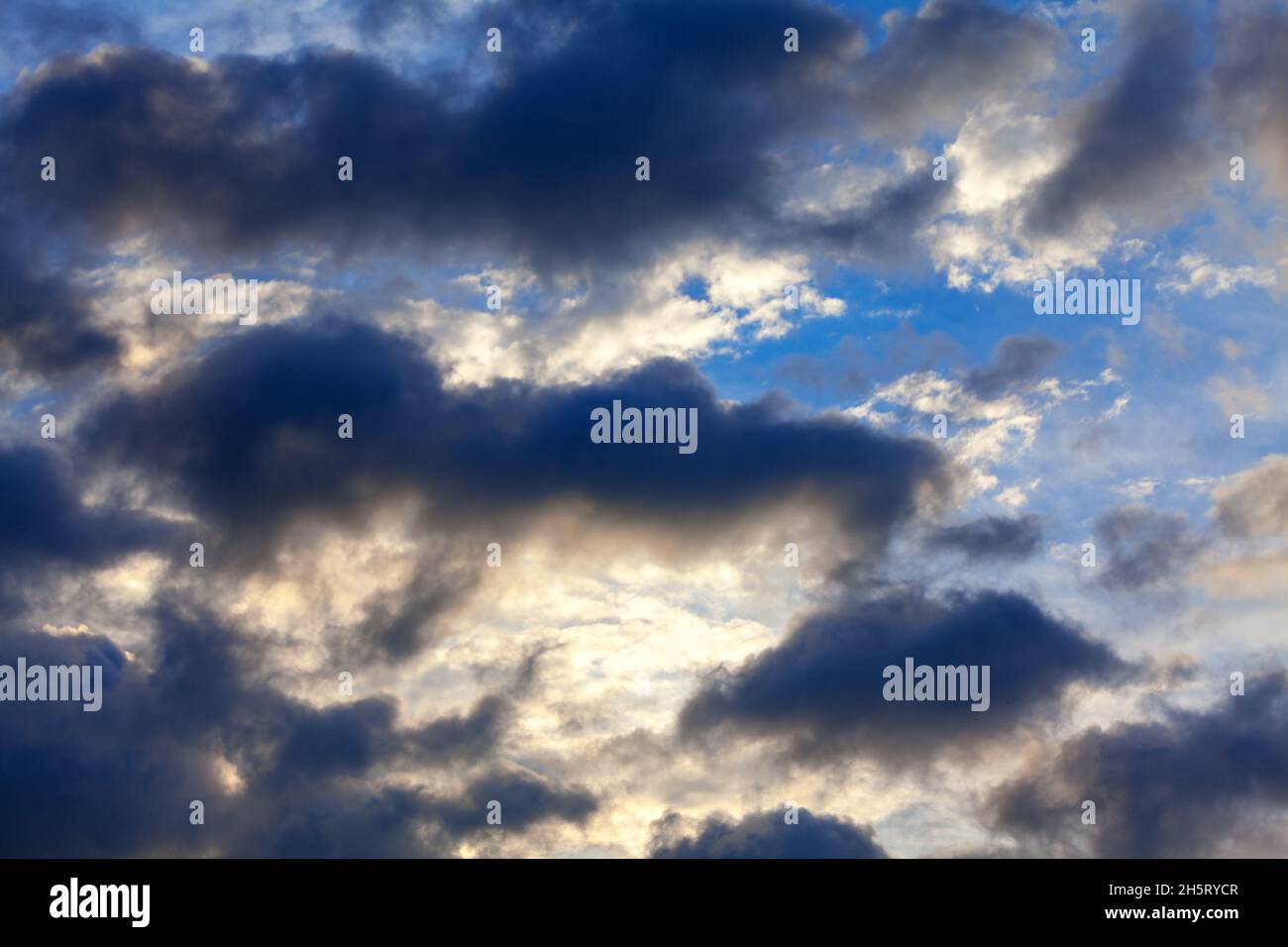 Time lapse dark evening clouds hi-res stock photography and images - Alamy