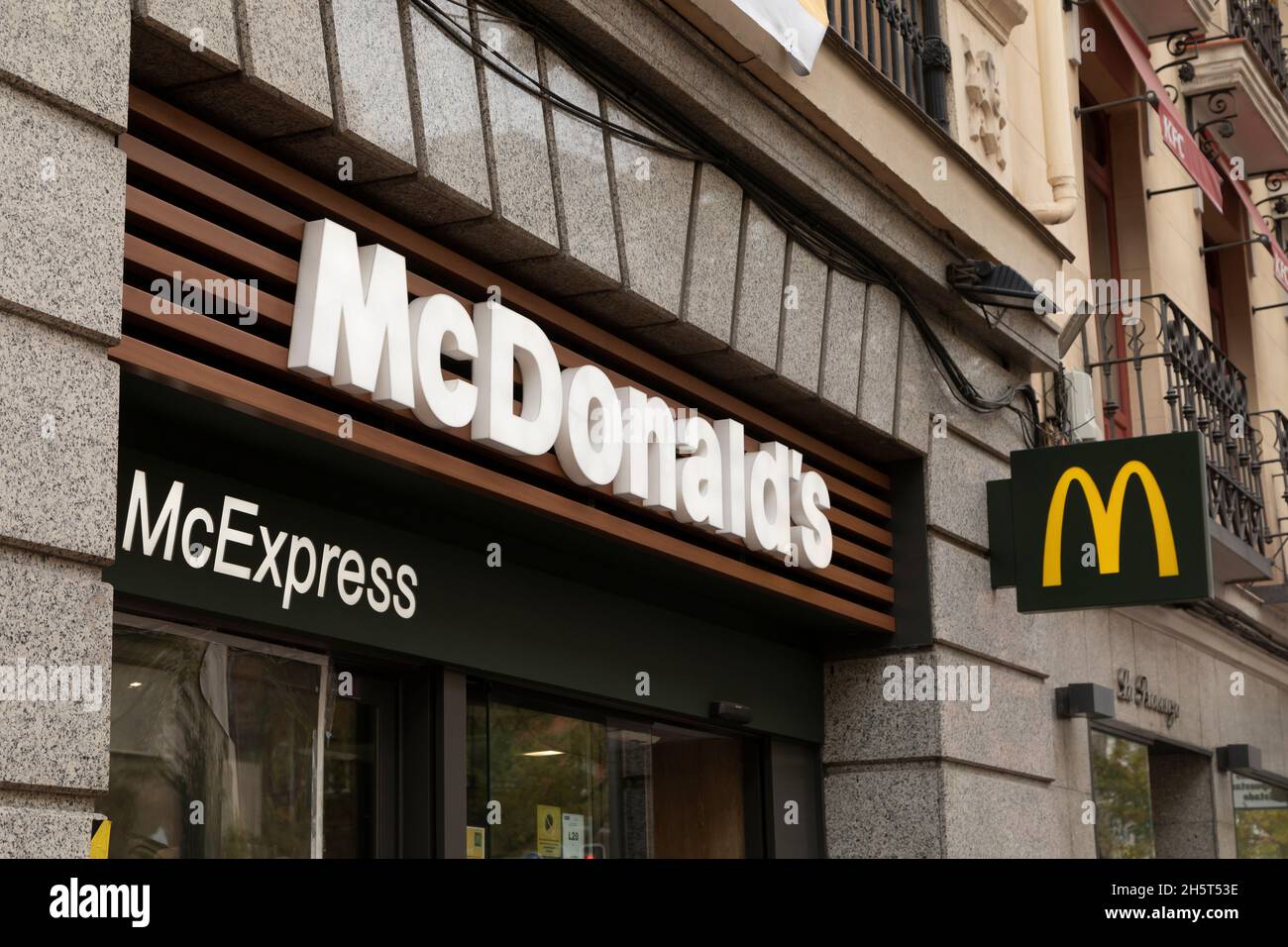 Madrid, Spain - Nov 25, 2020: Logo of the fast food restaurant company ...
