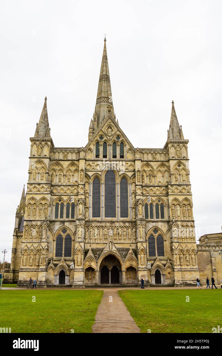 West facade and doors, Salisbury St Mary's Cathedral,Salisbury, Wiltshire, England Stock Photo