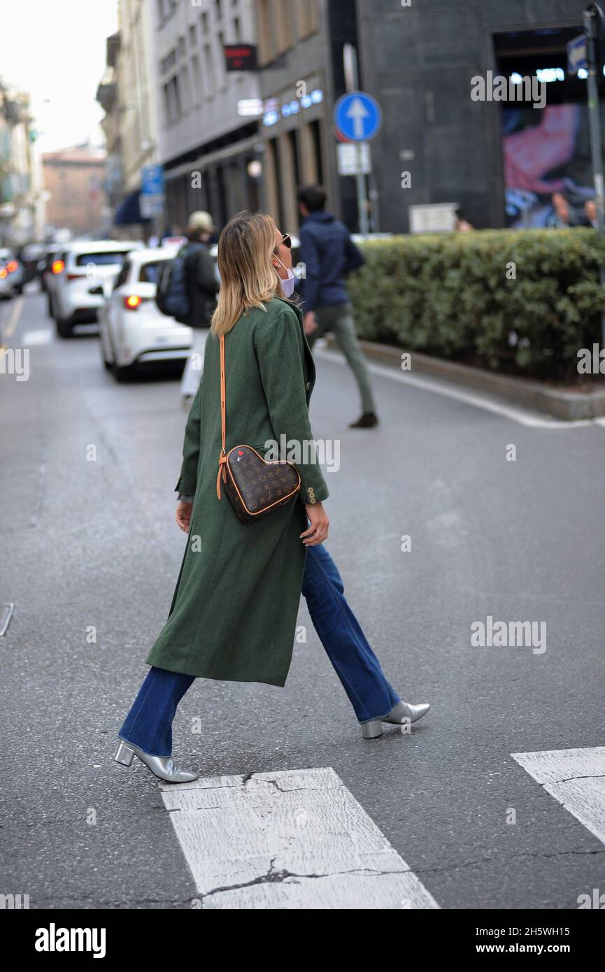 Milan, Italy. 11th Nov, 2021. Milan, 11-11-2021 Rosa Fanti, wife of chef CARLO CRACCO, strolls through the streets of the center. Credit: Independent Photo Agency/Alamy Live News Stock Photo