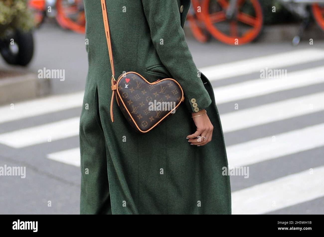 Milan, Italy. 11th Nov, 2021. Milan, 11-11-2021 Rosa Fanti, wife of chef CARLO CRACCO, strolls through the streets of the center. Credit: Independent Photo Agency/Alamy Live News Stock Photo