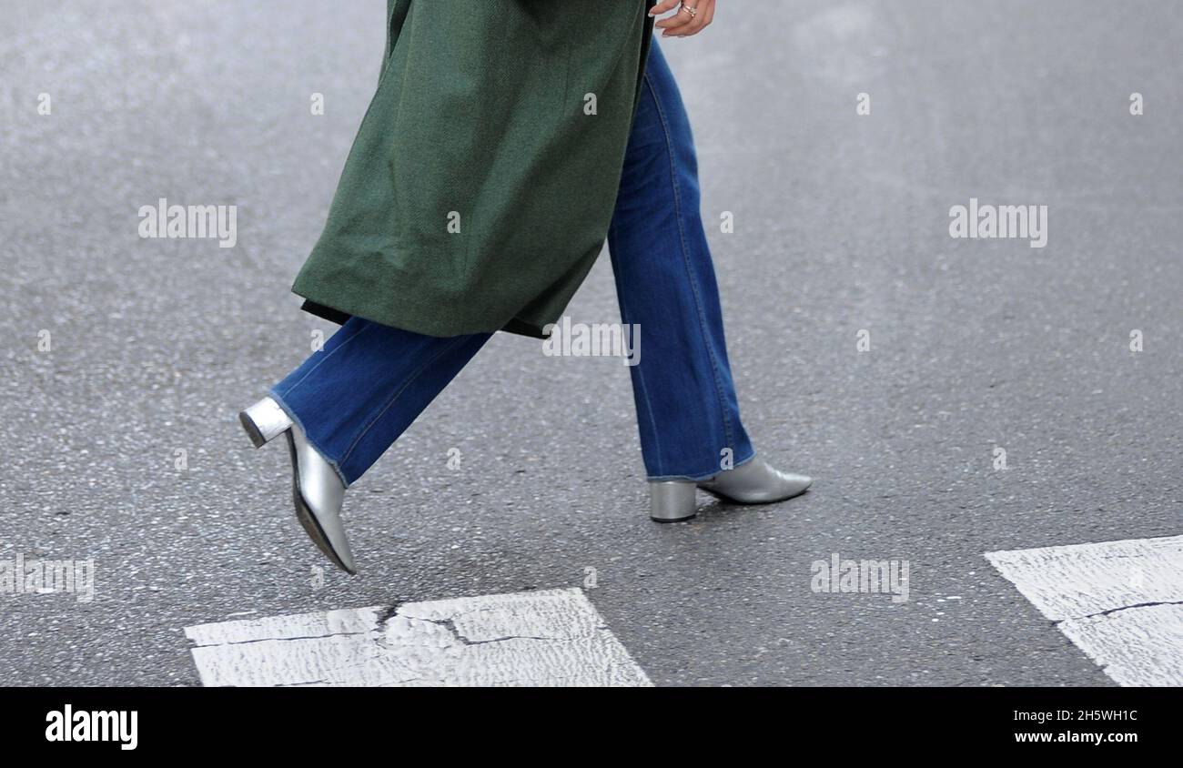 Milan, Italy. 11th Nov, 2021. Milan, 11-11-2021 Rosa Fanti, wife of chef CARLO CRACCO, strolls through the streets of the center. Credit: Independent Photo Agency/Alamy Live News Stock Photo