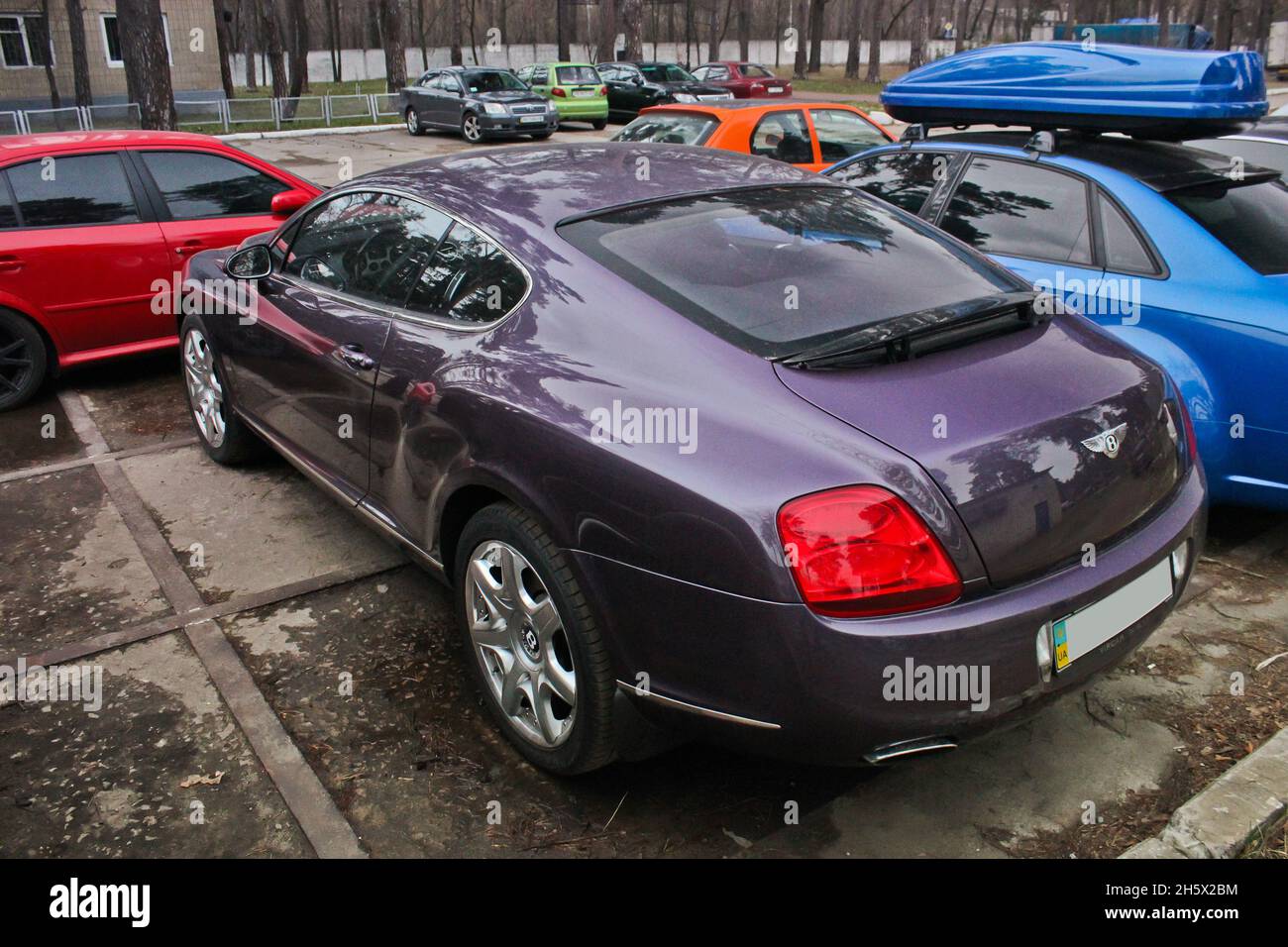 Ukraine, Kiev - April 3, 2015. Purple Bentley Continental in the ciry Stock Photo