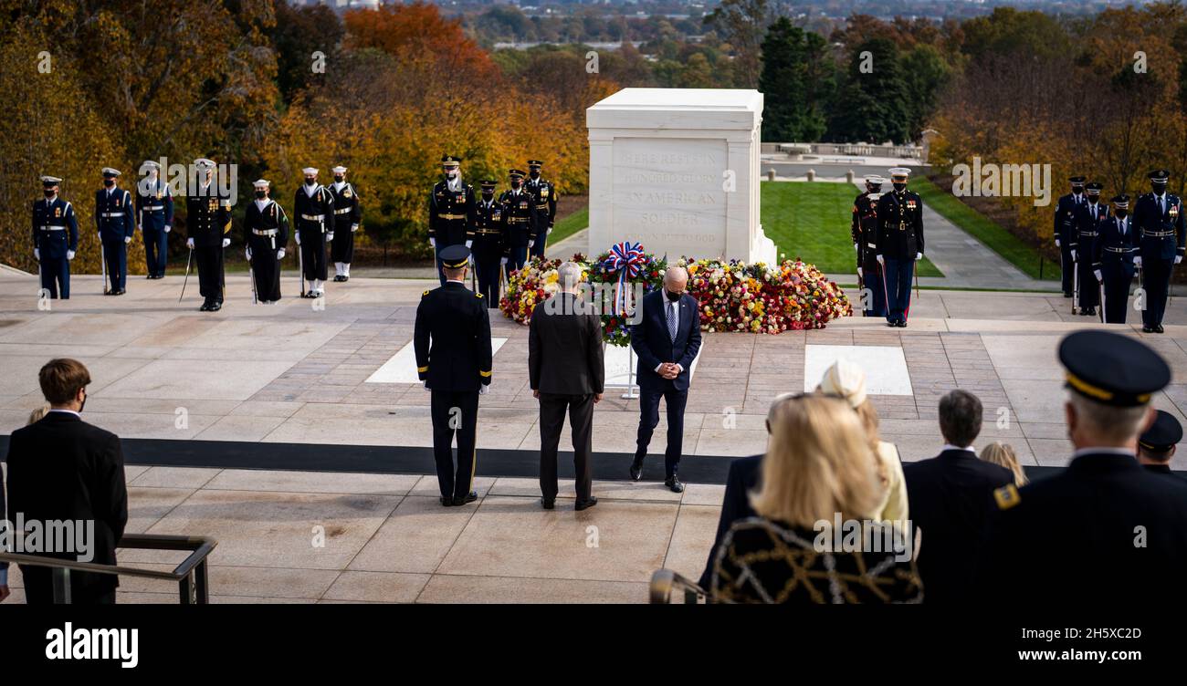 Arlington, USA. 11th Nov, 2021. President Joe Biden, right, with Major ...