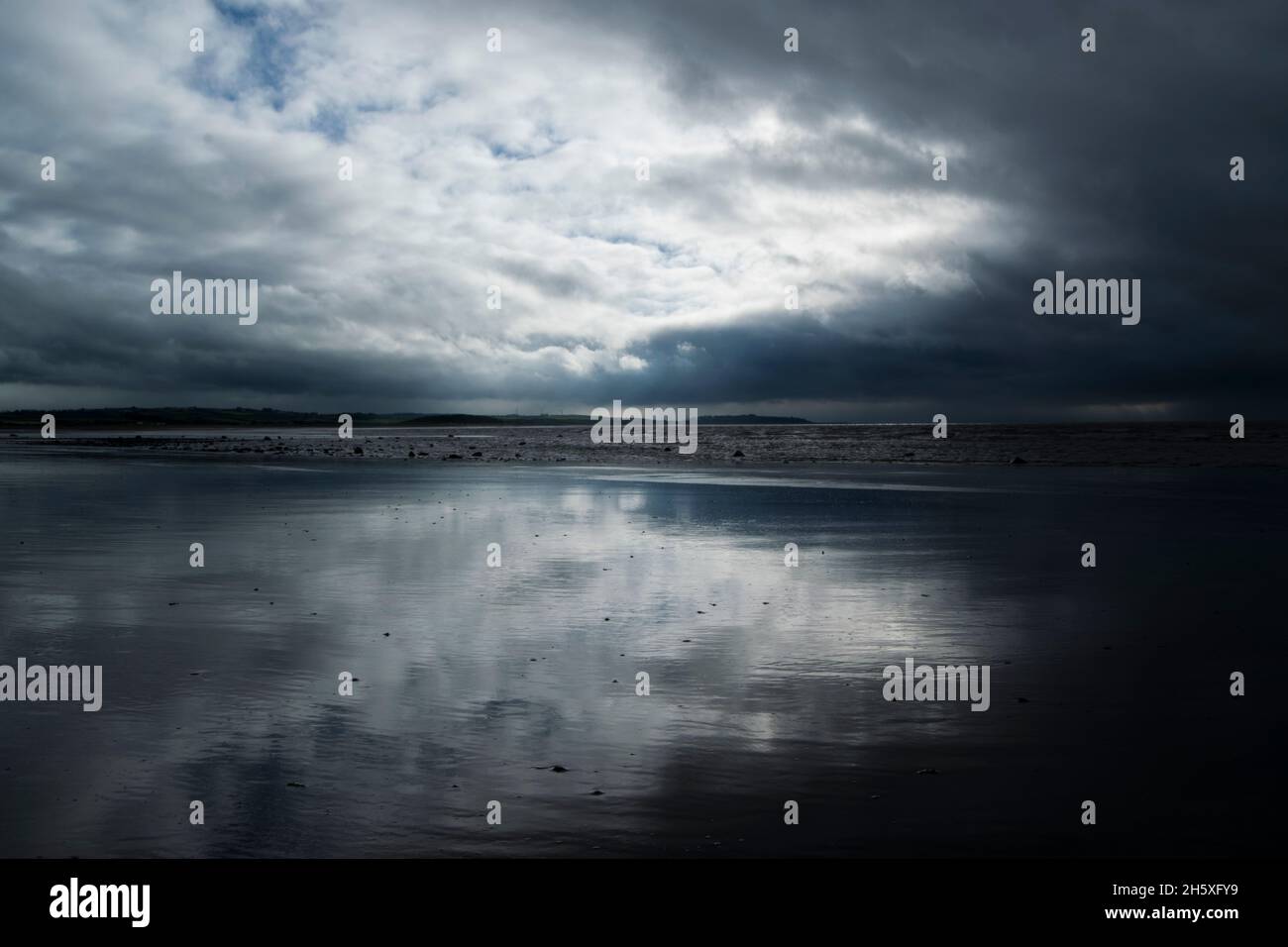 Receding tidal water hi-res stock photography and images - Alamy