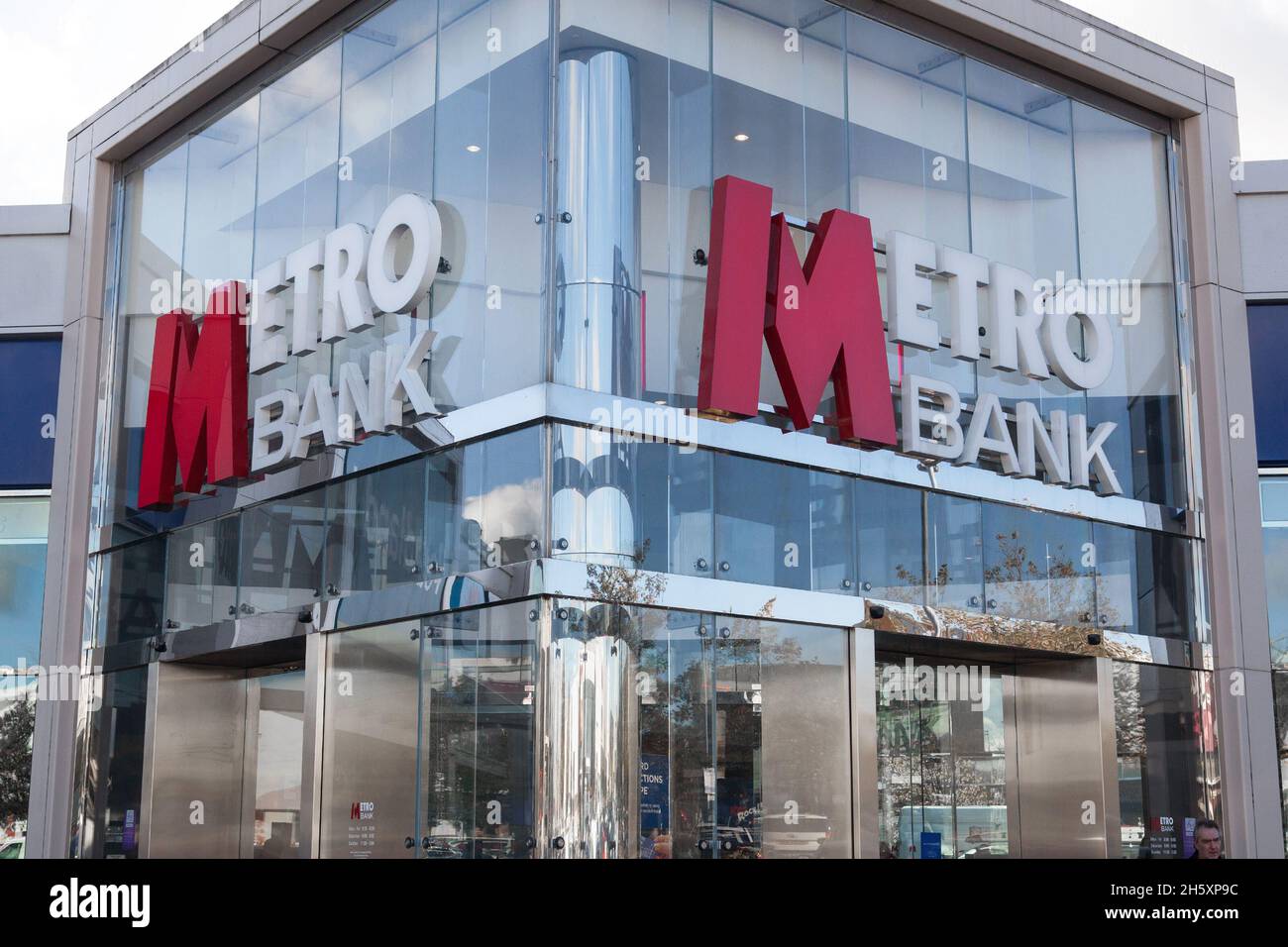Metro Bank in Boreham Wood, London Stock Photo