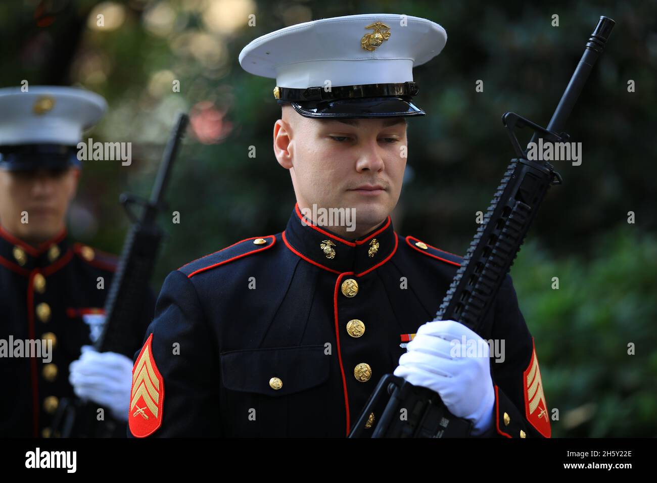 New York, N.Y/USA – 11th Nov. 2021: Marines standing to attention as part of the Veterans Day Parade in New York City on Nov. 11, 2021. (Credit: Gordon Donovan/Alamy Live News) Stock Photo