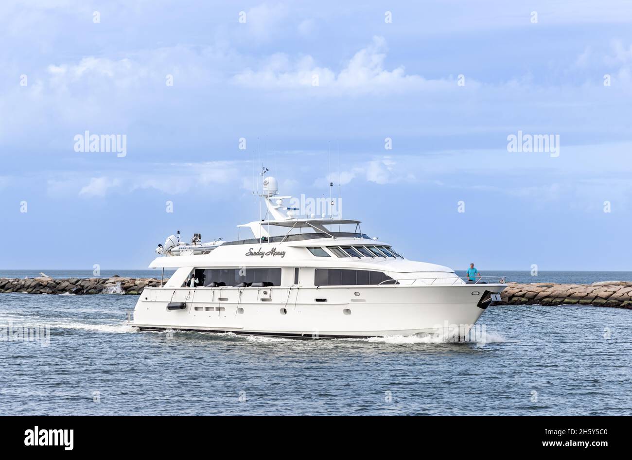 Motor Yacht Sunday Money in Montauk, NY Stock Photo