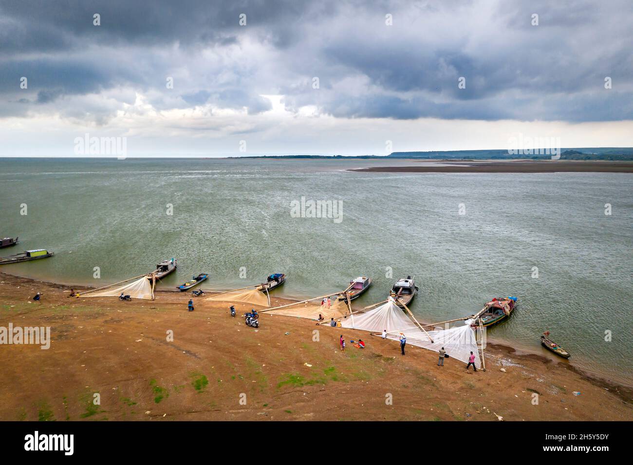 Dong nai lake hi-res stock photography and images - Alamy