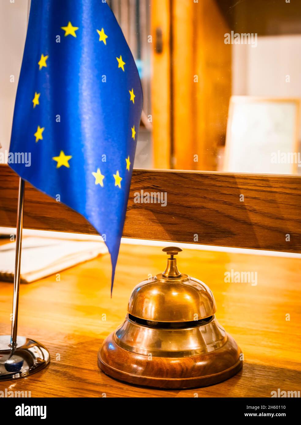 Luxury hotel lobby front desk vertical hires stock photography and