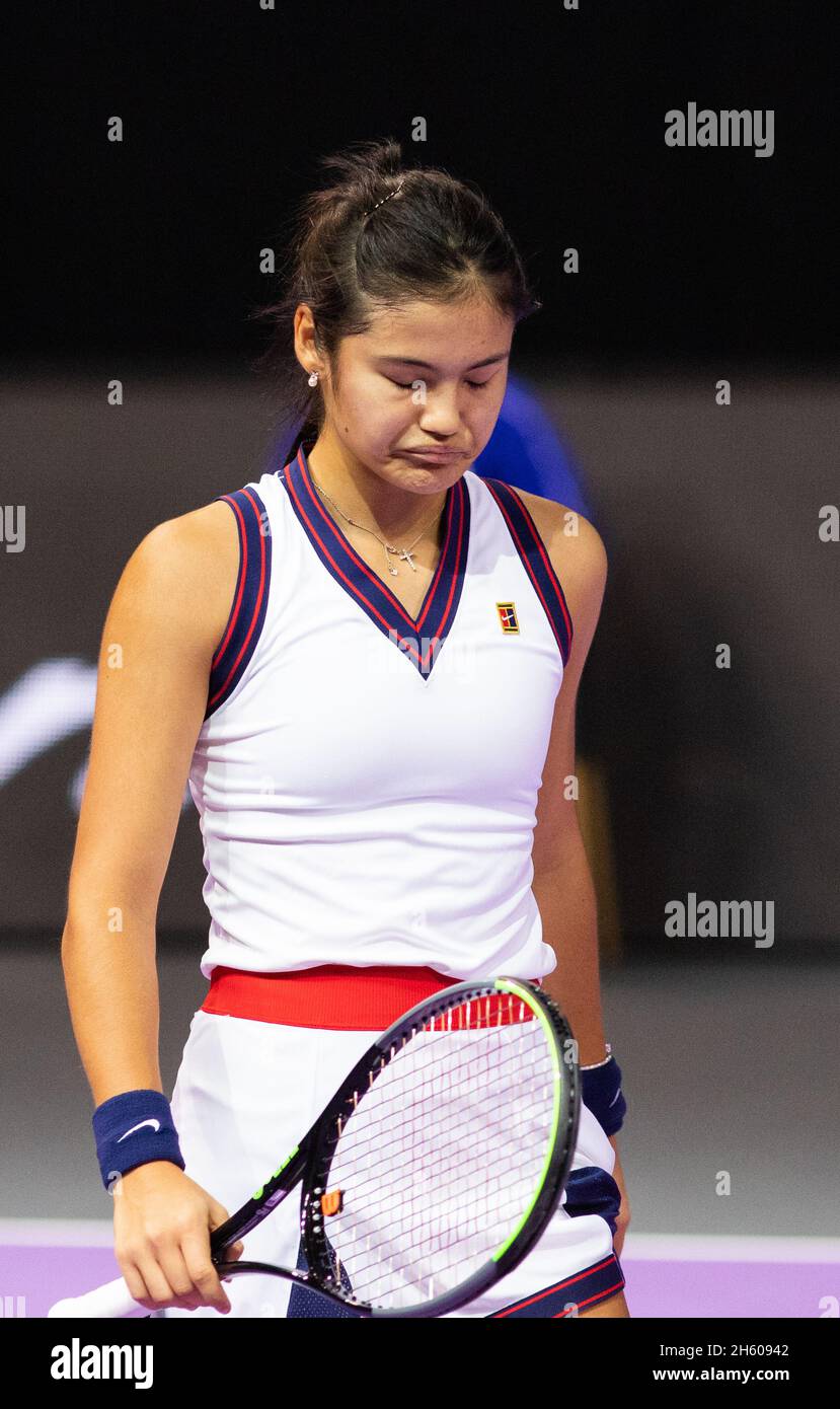 Emma raducanu serve hires stock photography and images Alamy