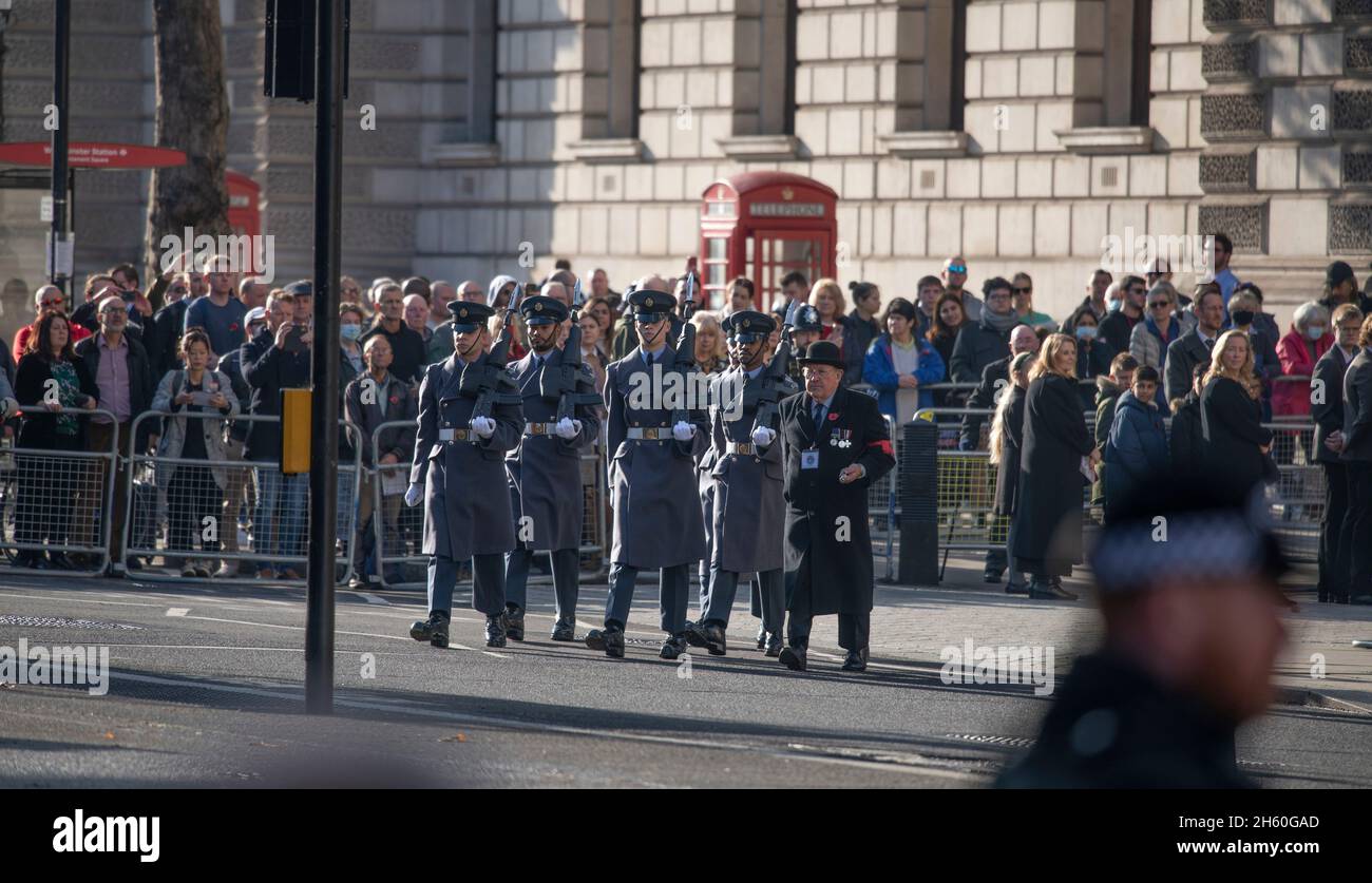 London, UK. The Western Front Association Annual Service of Remembrance takes place at The Cenotaph in Whitehall on 11 November 2021, attracting large crowds who come to pay their respects on a sunny Autumn day. The Royal Air Force Regiment Vigil Party make their way to The Cenotaph. Credit: Malcolm Park/Alamy Stock Photo