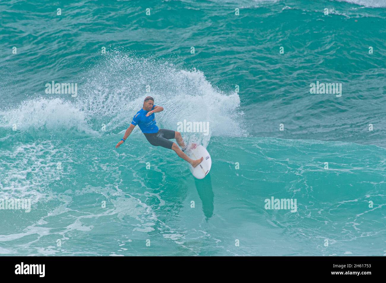 Florianópolis (SC), 12/11/2021 - Esporte / Surf - Ocorre nesta sexta-feira (12) o WSL Qualifying Series na Praia Mole em Florianópolis, Santa Catarina Stock Photo