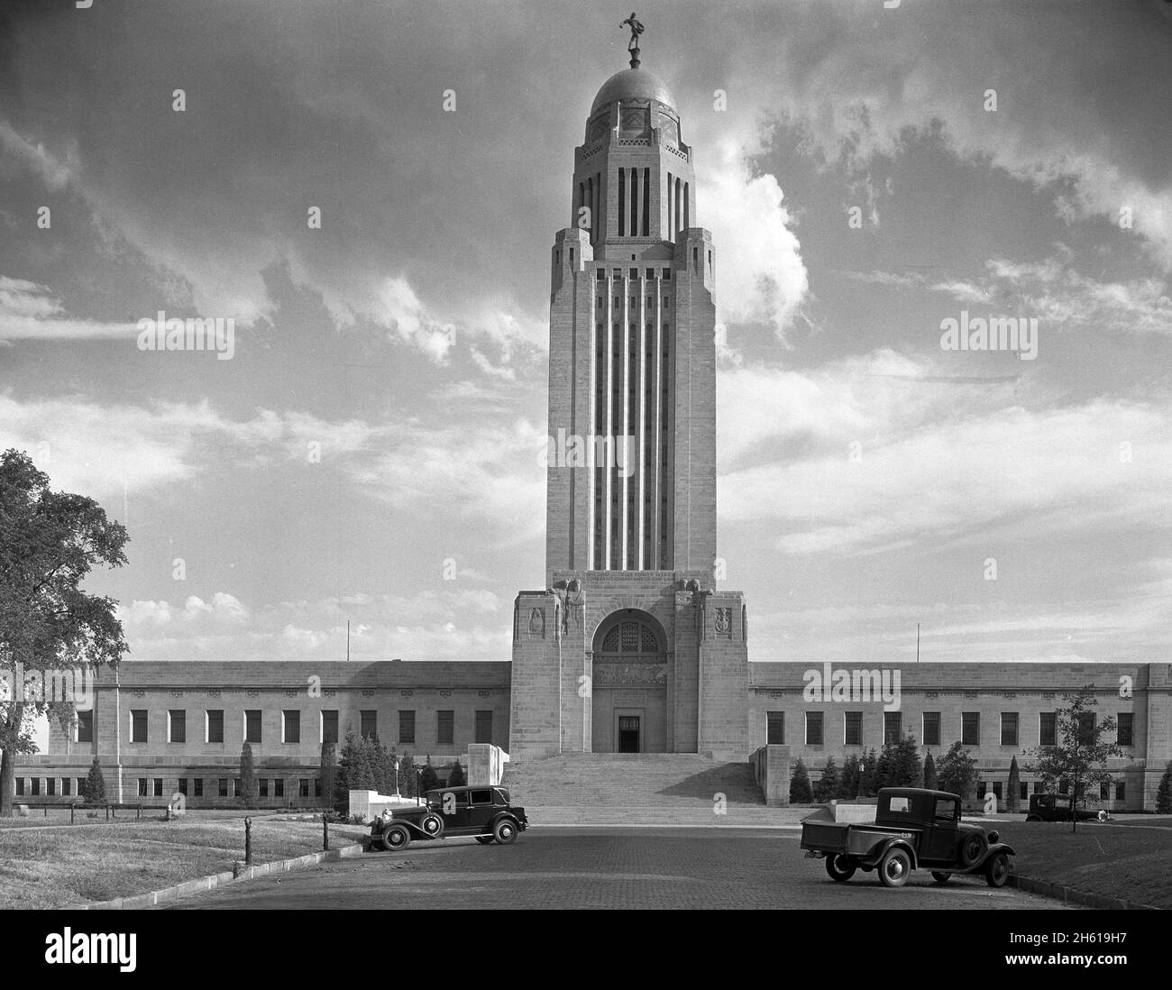 1930s Nebraska State Capitol, Lincoln, Nebraska; 1934 Stock Photo Alamy