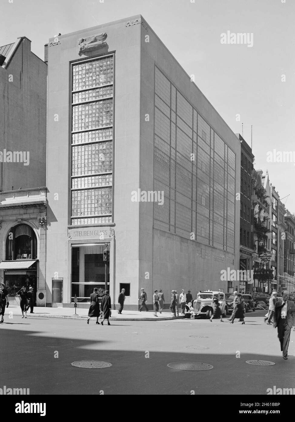 FIFTH AVENUE 5th Ave is the Most Famous Street of New York. Editorial Stock  Image - Image of building, center: 181974024