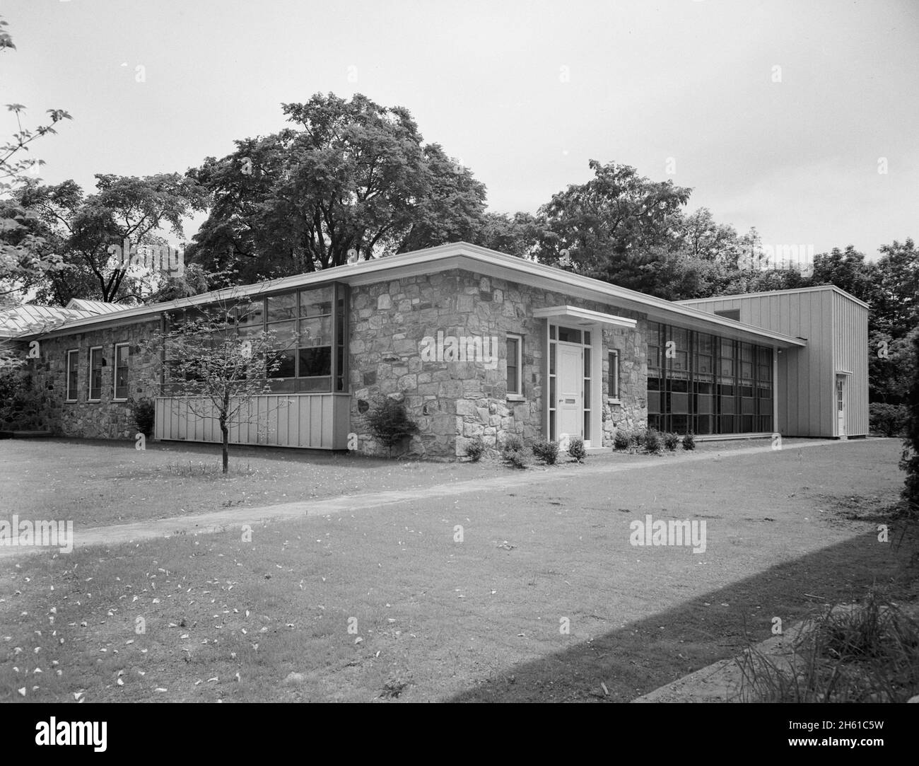 Exterior of New Canaan Public Library, New Canaan, Connecticut; 1953 Stock Photo Alamy