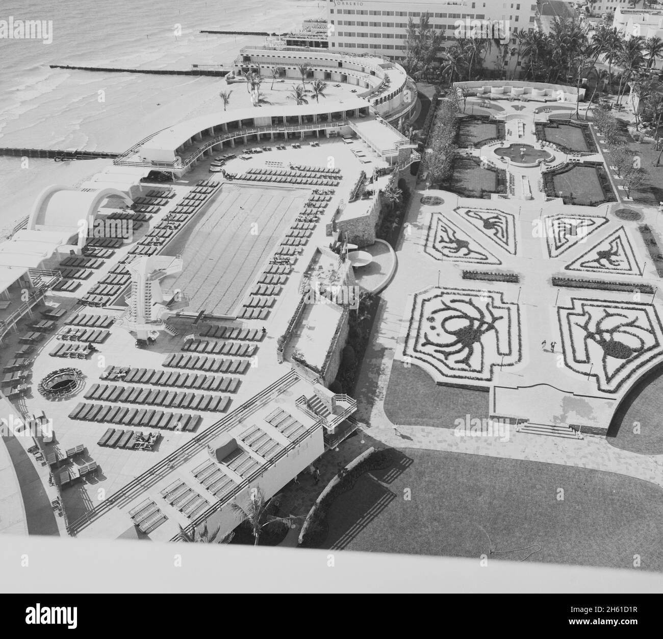 Fontainebleau Hotel, Miami Beach, Florida; 1955 Stock Photo - Alamy