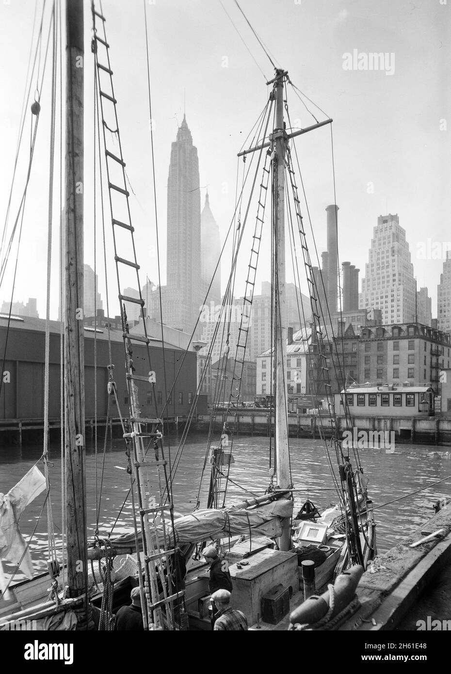 1930s new york city skyline hi-res stock photography and images - Alamy