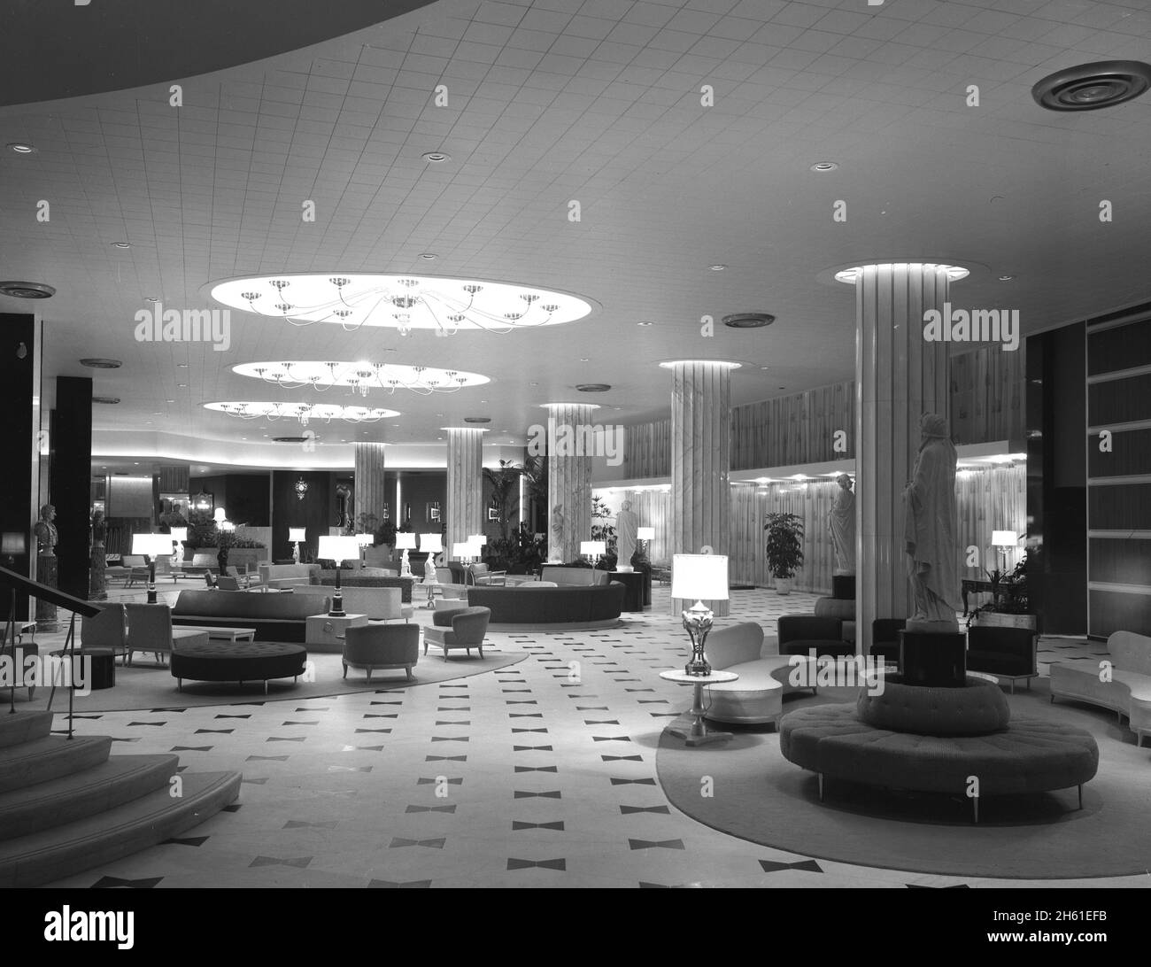 Fontainebleau Hotel, Miami Beach, Florida; 1955 Stock Photo - Alamy
