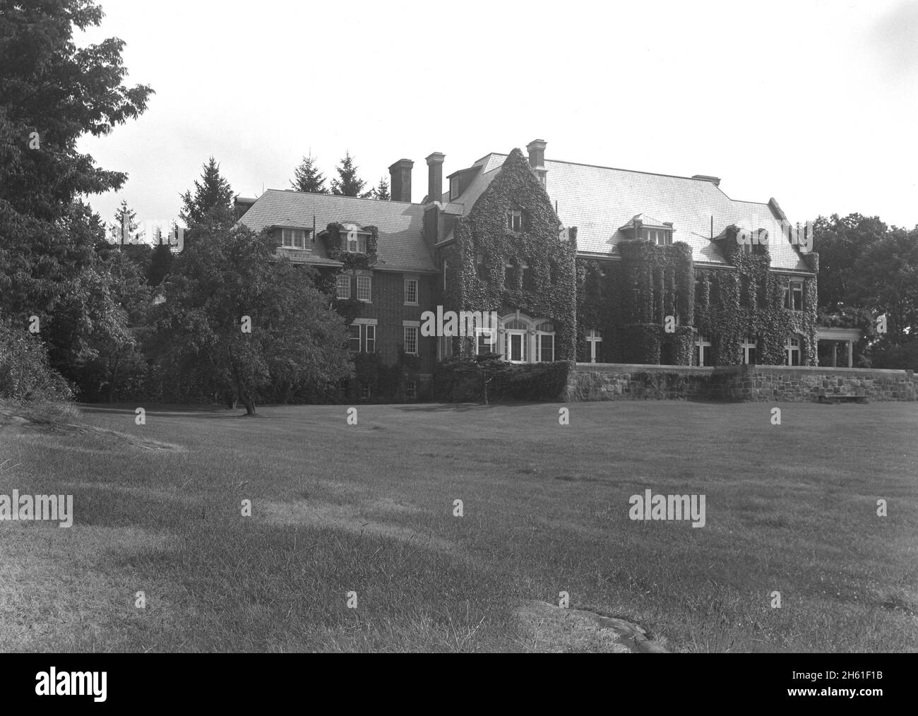 1940s Luxury Housing Exterior of a residence in Mount Kisco, New York