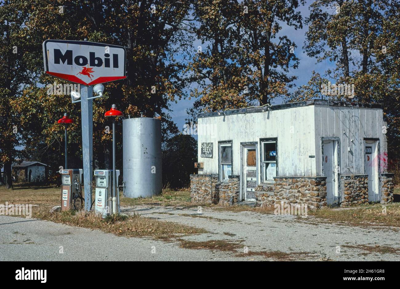 Shady Side Mobil, Rescue, Missouri; ca. 1979 Stock Photo Alamy