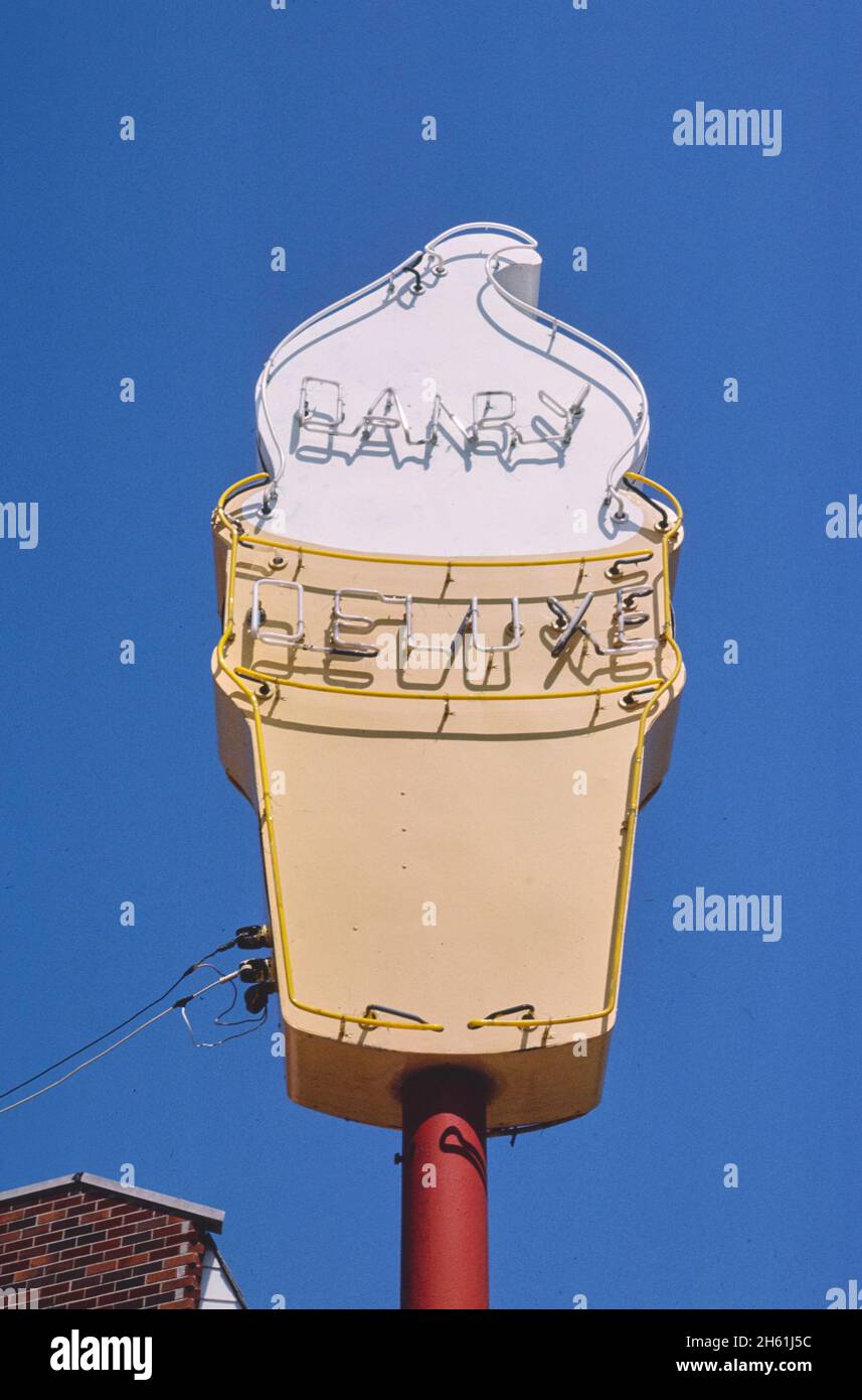 Dairy deluxe ice cream drive in hires stock photography and images Alamy
