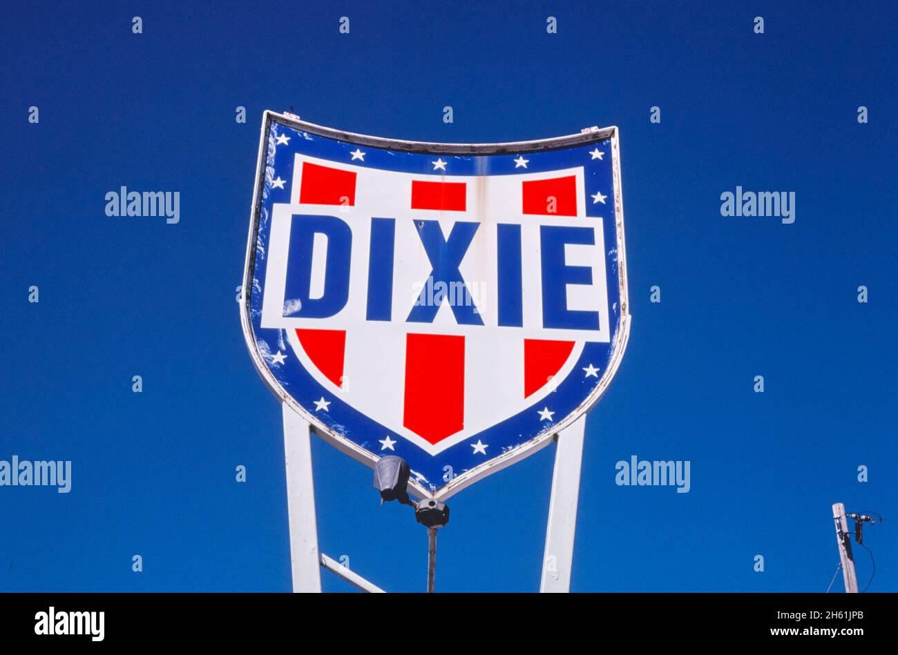 Dixie Gasoline sign, Rts 19 & 41, Griffin, ca. 1980 Stock Photo Alamy