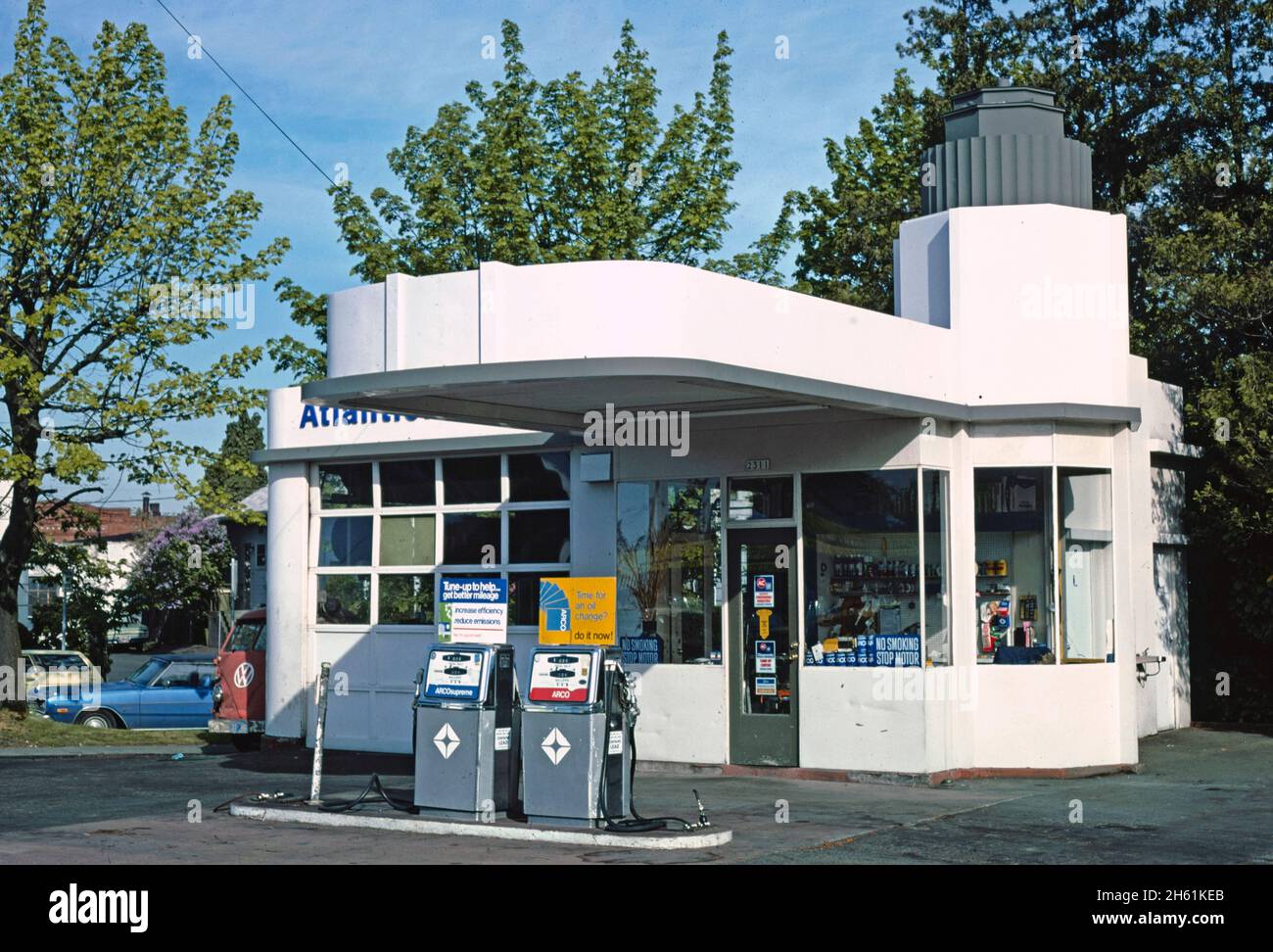 Archival atlantic richfield gas station hires stock photography and