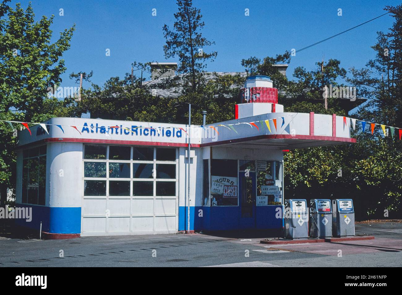 Arco gas, Portland, Oregon; ca. 1980 Stock Photo Alamy