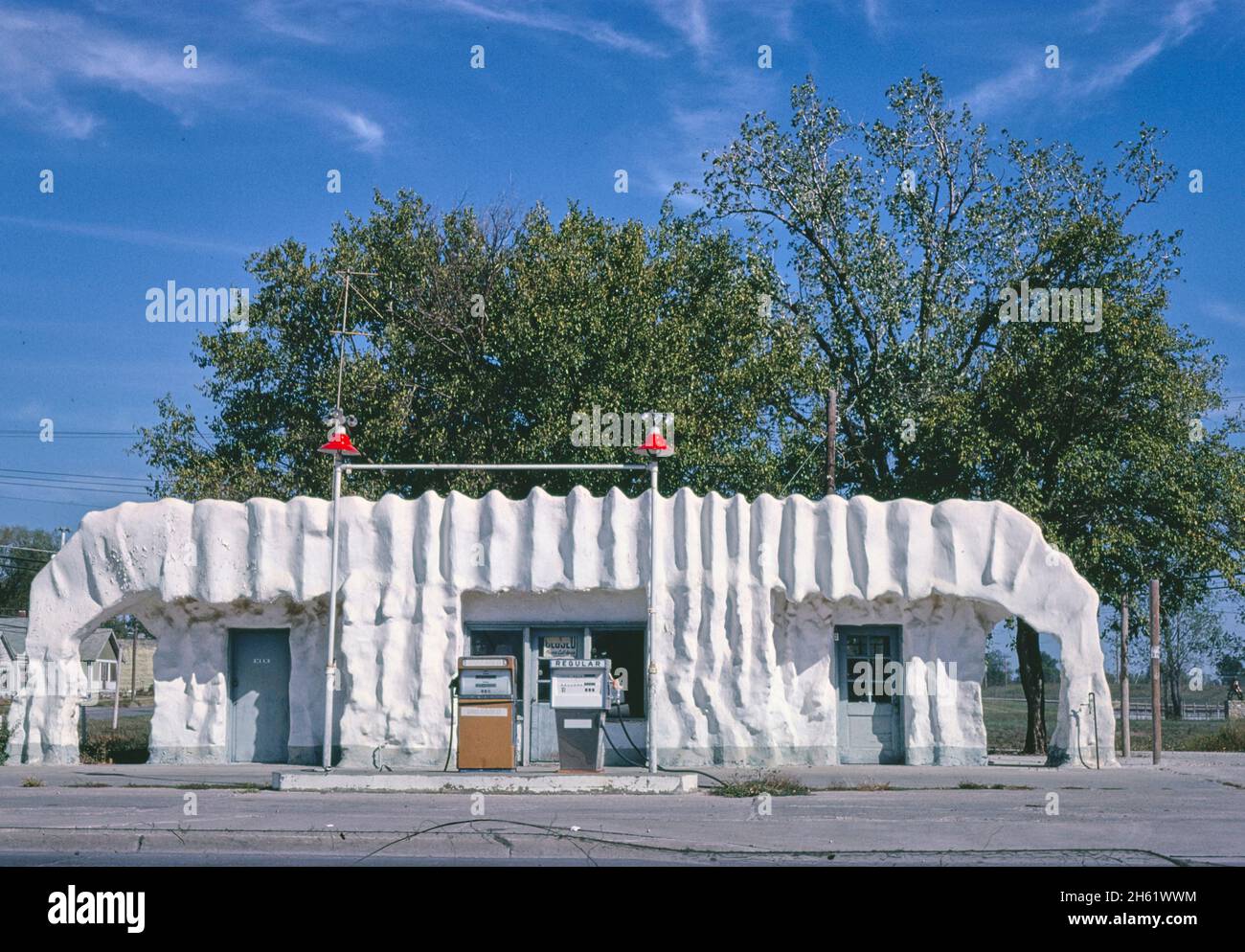 Iceberg gas station hires stock photography and images Alamy