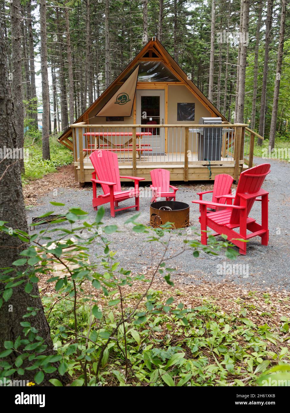 Chairs around campfire hires stock photography and images Alamy
