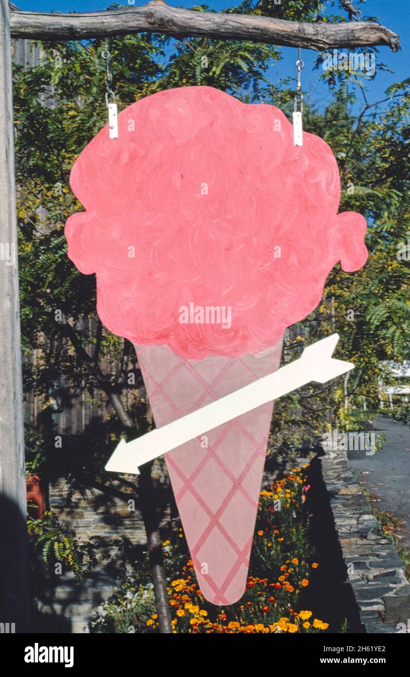 Ice cream sign, Quechee, Vermont 1984 Stock Photo
