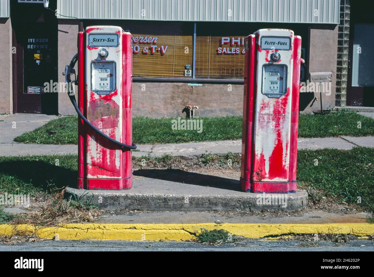 Phillips 66 gas pumps, Ida Grove, Iowa; ca. 1987 Stock Photo Alamy