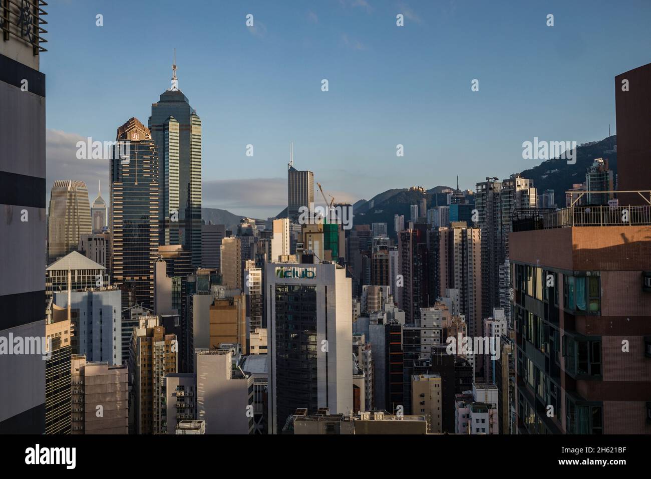 skyscrapers and neighborhoods in hong kong Stock Photo Alamy