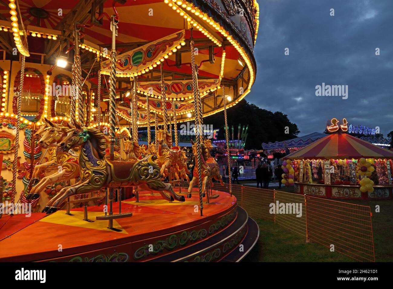 Fairground rides hi-res stock photography and images - Alamy