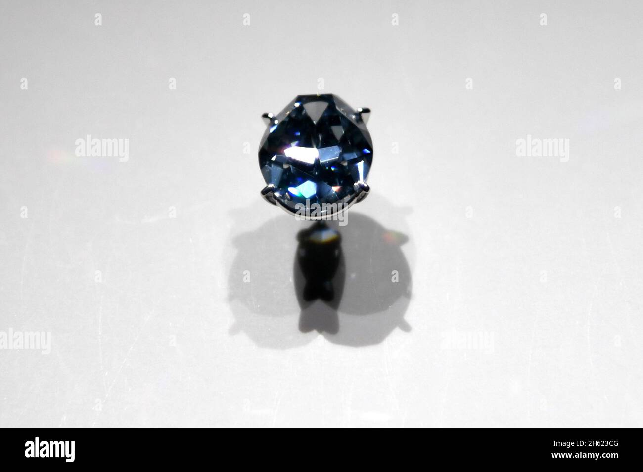 New York, USA. 12th Nov, 2021. The nearly flawless 20-carat “Okavango Blue Diamond” is seen on display at the American Museum of Natural History in New York, NY, November 12, 2021. The diamond which, is owned by the government of Bostwana, is part of an exhibition with other natural diamonds at the Mignone Halls of Gems and Minerals on the history of diamond mining in Botswana. (Photo by Anthony Behar/Sipa USA) Credit: Sipa USA/Alamy Live News Stock Photo