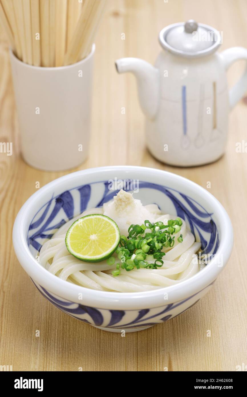 Hiyaoroshi Udon, chilled udon noodles with grated daikon radish and