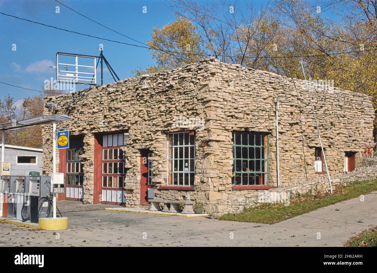 Gas station, Beloit, Wisconsin; ca. 1977 Stock Photo Alamy