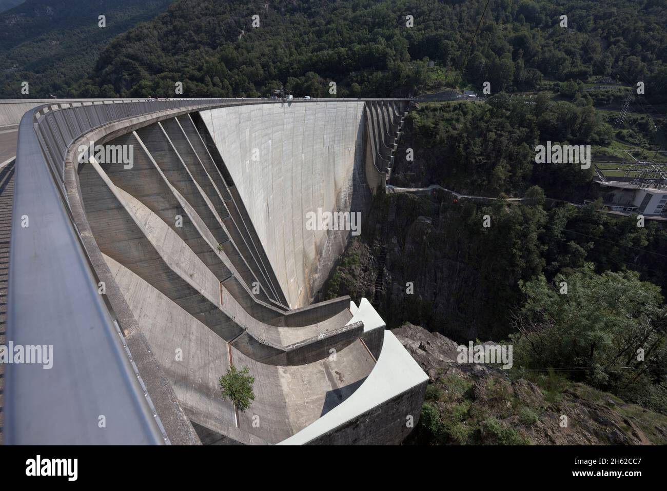 The Verzasca or Contra or Locarno Dam, Ticino, Switzerland Stock Photo ...