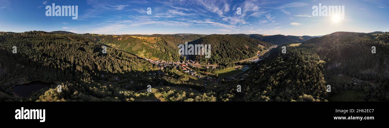 germany,thuringia,rural community schwarzatal,mellenbach-glasbach,houses,valley,mountains,forest,river,sun,partly,back light,360 –° panorama Stock Photo