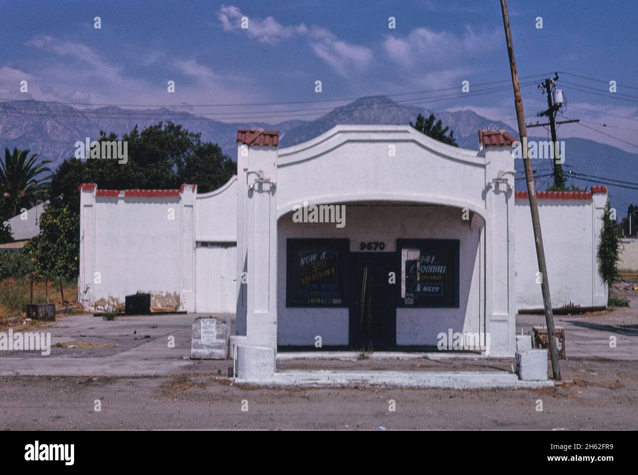 Richfield Station, Cucamonga, California; ca. 1991 Stock Photo Alamy
