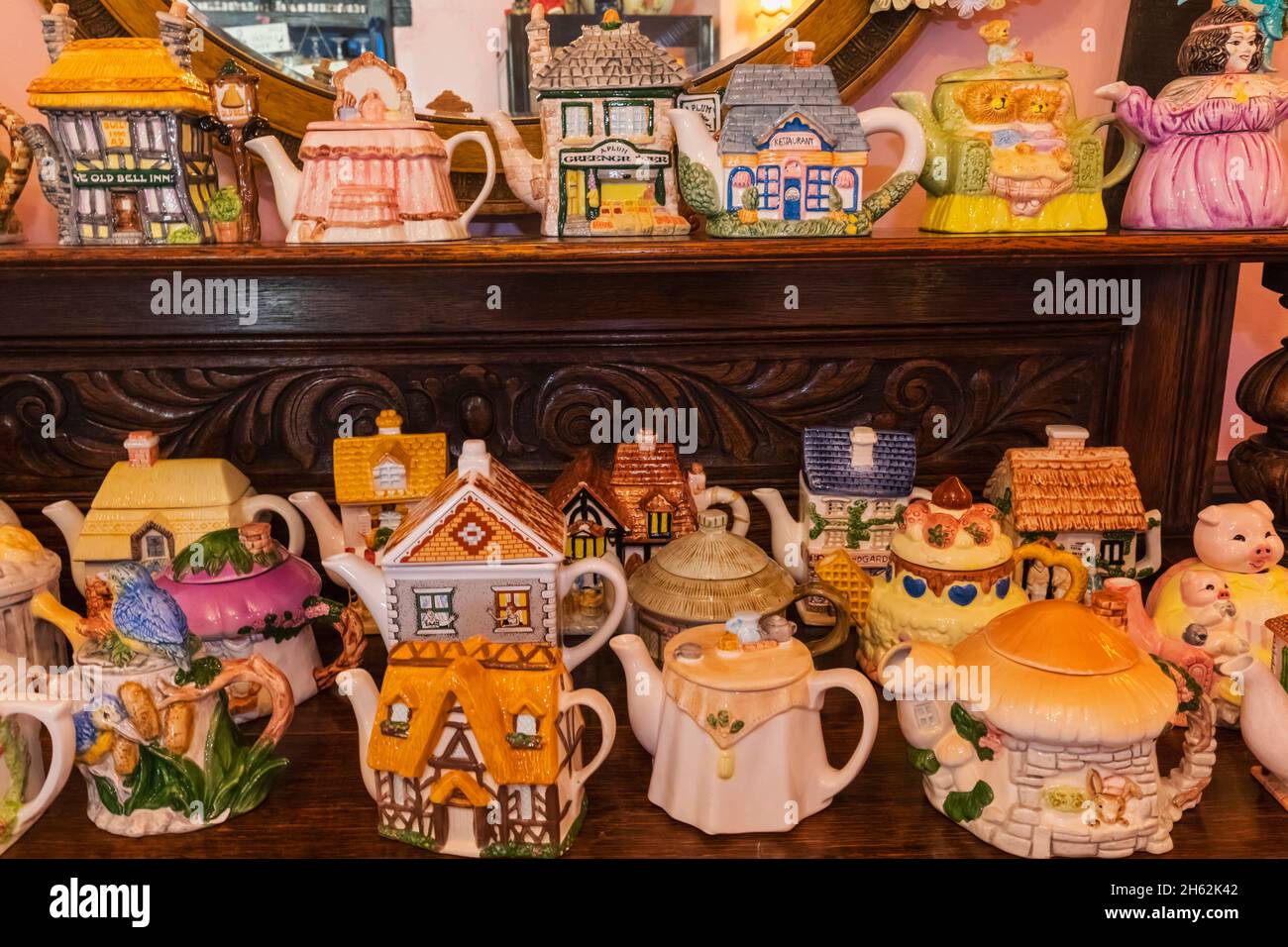 Vintage colourful teapots hires stock photography and images Alamy